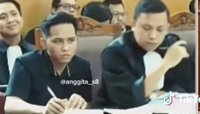 Ngeri! Inilah Tatapan Tajam Richard Eliezer Ketika Mendengar Kesaksian Sambo, Apa Katanya?
