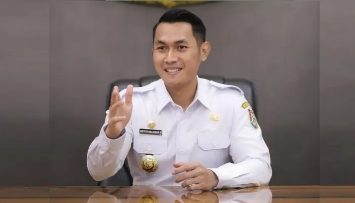 Bupati asal Tuban Aditya Halindra Faridzky "dinobatkan" sebagai pengganti Denny Caknan.