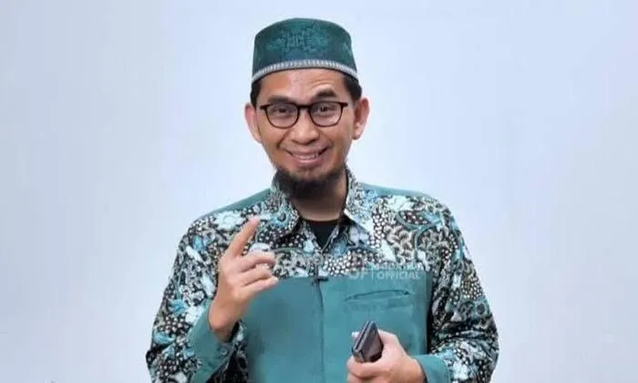 Ustadz Adi Hidayat jelaskan sunah yang dapat dilakukan laki-laki dan perempuan pada hari Jumat