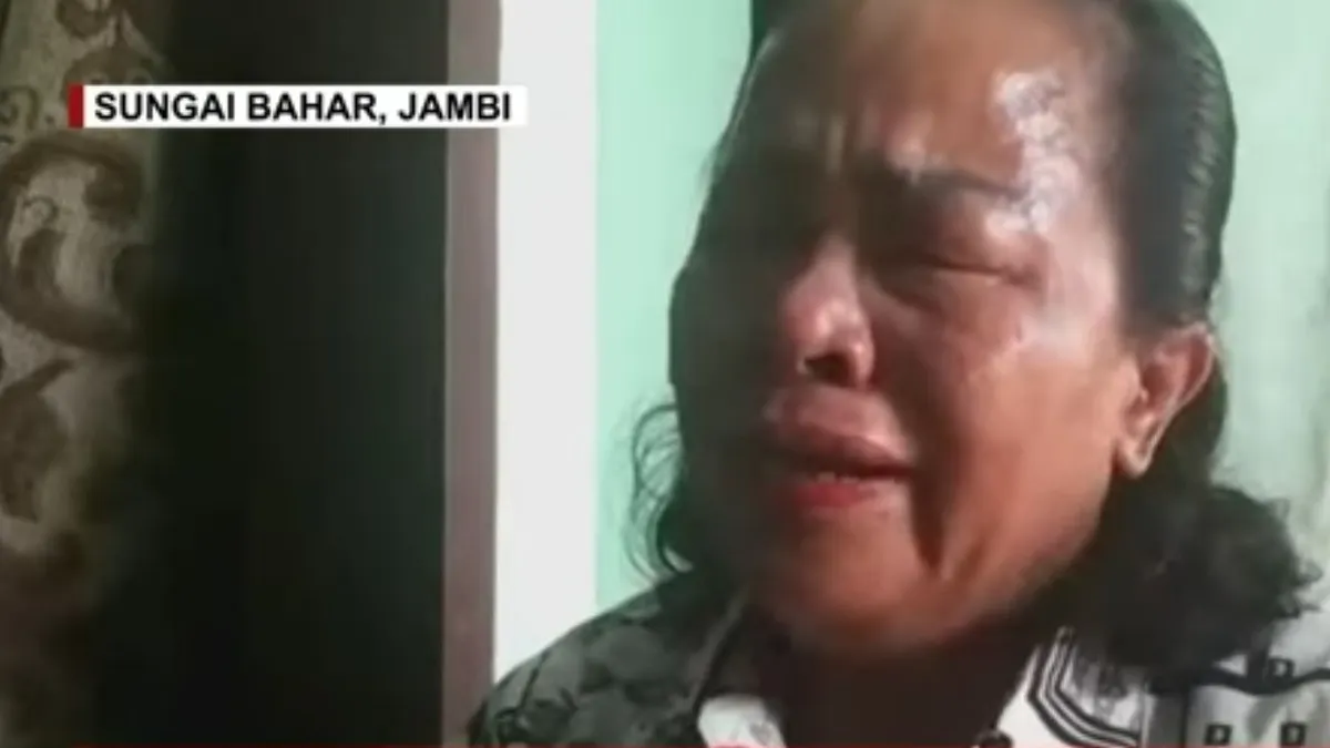 Ibu Brigadir J menjerit usai Putri Candrawathi dituntut 8 tahun penjara