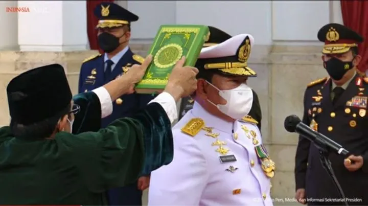 Yudo Margono sudah resmi menjadi Panglima TNI yang baru menggantikan Jenderal Andika Perkasa, Jokowi sudah serahkan tongkat komando.