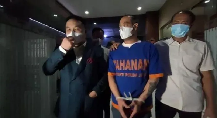 Gak Kaleng-kaleng! Ferry Irawan Resmi Ditahan setelah Jadi Tersangka KDRT, Hotman Paris Sindir Musuh Bebuyutan