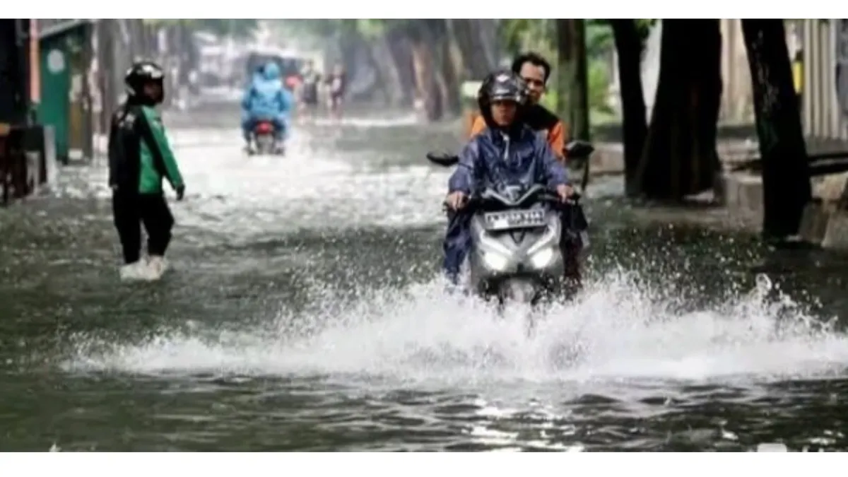 Banjir melanda di sejumlah titik di DKI Jakarta