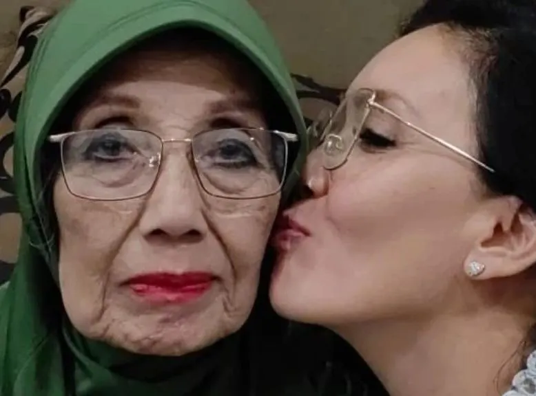 Nani Wijaya dan Rieke Diah Pitaloka
