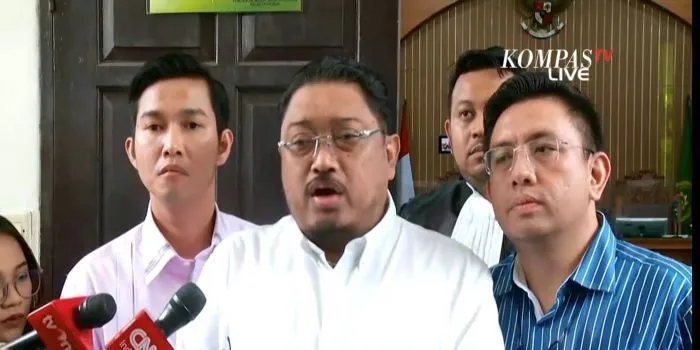 Jelang Vonis Kuasa Hukum Kuat Maruf Berharap Kliennya Bebas, Netizen: Seperti Mimpi Disiang Bolong