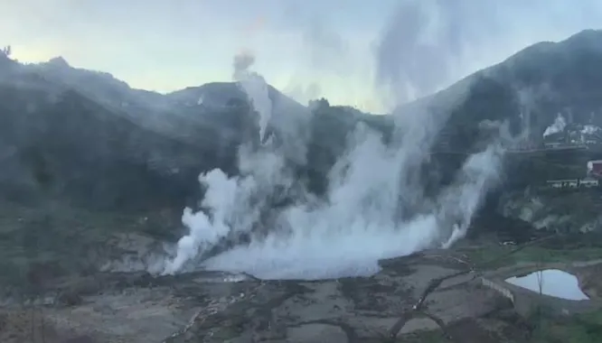 Pusat Vulkanologi dan Mitigasi Bencana Geologi (PVMBG) menyebutkan telah terjadi peningkatan aktivitas vulkanik di Gunung Dieng, Sabtu, 14 Januari 2023.