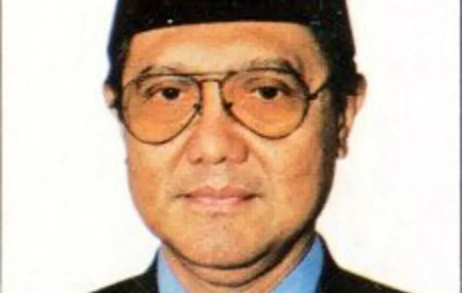 Achmad Sujudi, mantan Menteri Kesehatan era pemerintahan Gus Dur dan Megawati, meninggal dunia hari ini.