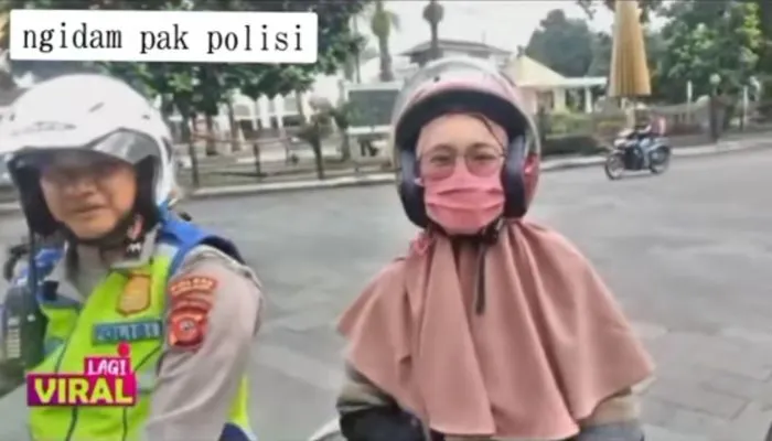 Ibu Hamil viral minta bonceng polisi