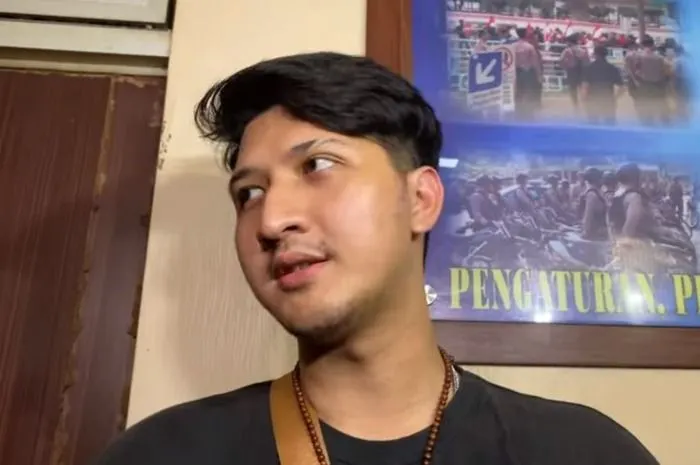 Aditya zoni, adik Ammar Zoni