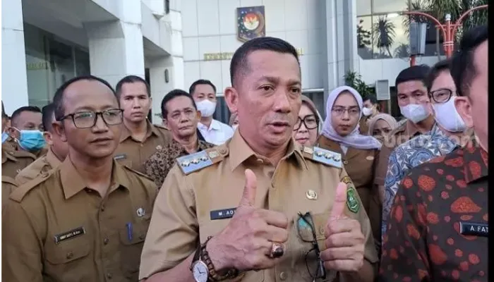 Bupati Meranti, Muhammad Adil