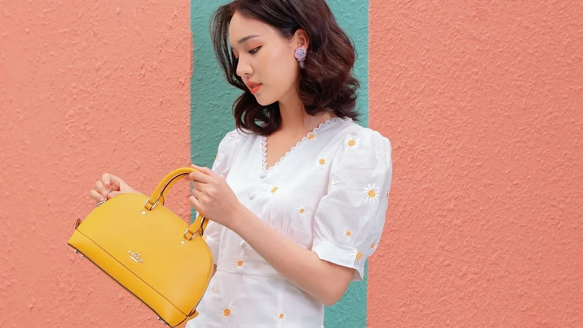 Berikut adalah 7 tips praktis untuk membantu kamu meningkatkan pesona elegan dan menambah karisma. Siap pancarkan  pesona dan karisma.
