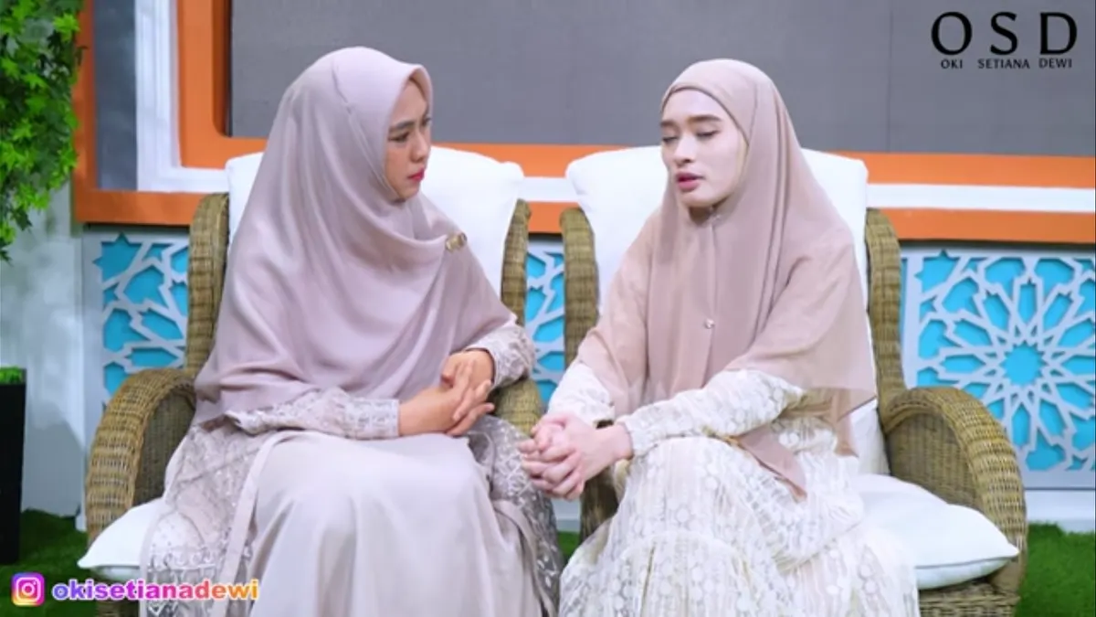 Inara Rusli dan Oki Setiana Dewi