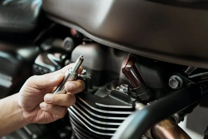 Cara Mengenali Busi Motor Aus dan Sudah Tidak Layak Pakai, Boros Bensin hingga Susah Hidup