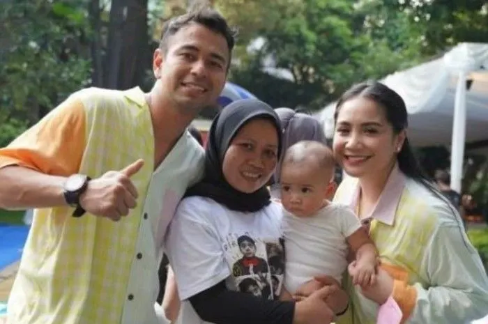 Sus Rini dengan Rayyanza, Raffi Ahmad dan Nagita Slavina