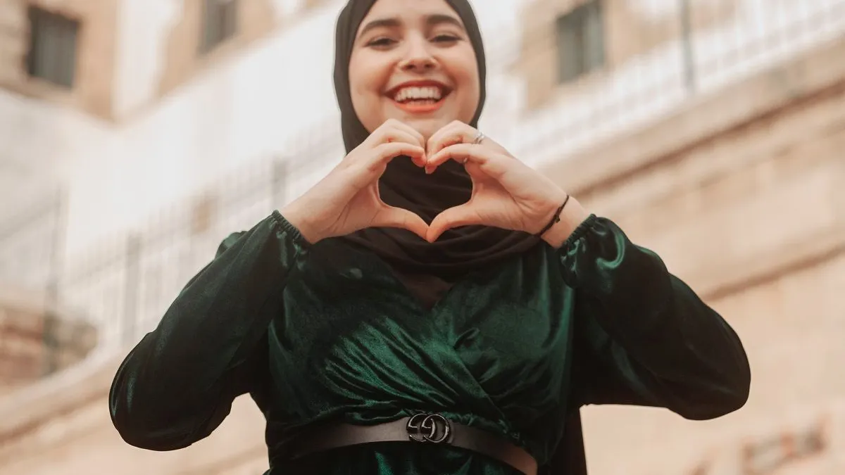 Berikut ini adalah lima ciri-ciri khas yang dapat membantu mengidentifikasi diri kamu sebagai orang rendah hati dan tulus menjalani hidup.