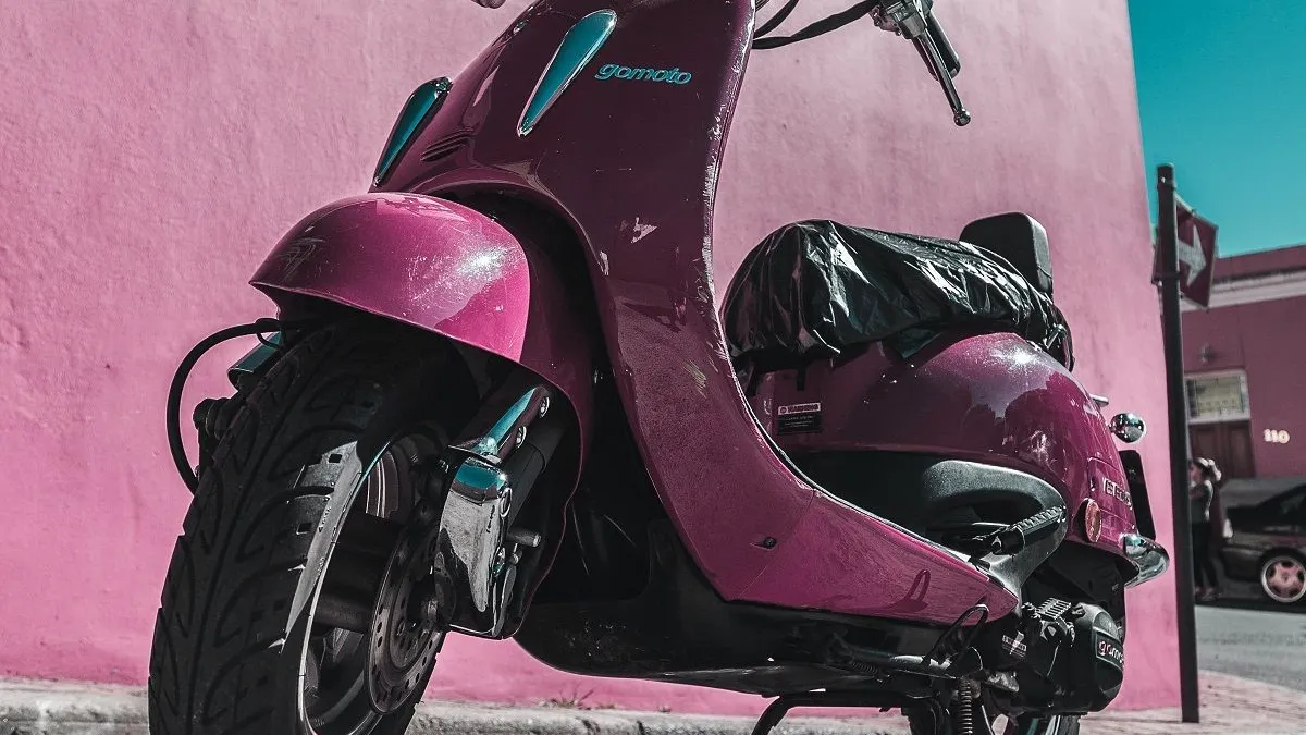 Jika Anda berencana untuk membeli motor matik bekas, penting untuk mengetahui tanda-tanda fisik yang mengindikasikan kemungkinan tabrakan.