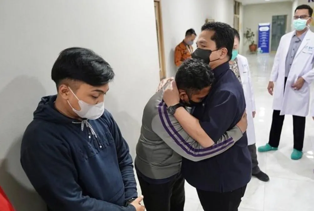 Erick Thohir jenguk korban Depo Pertamina Plumpang