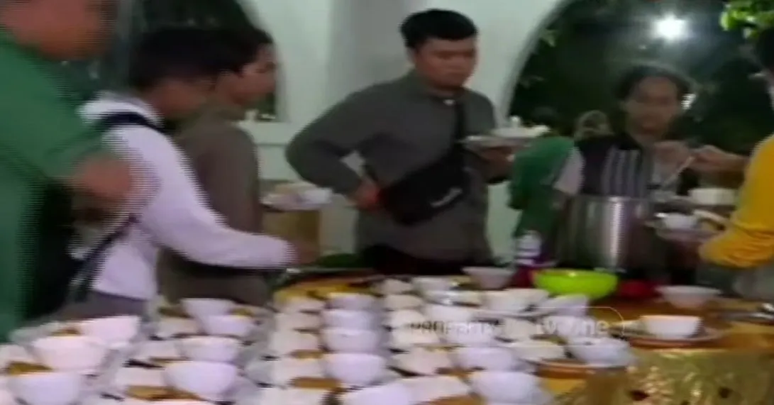 Kegiatan Sahur Gratis di Masjid UGM