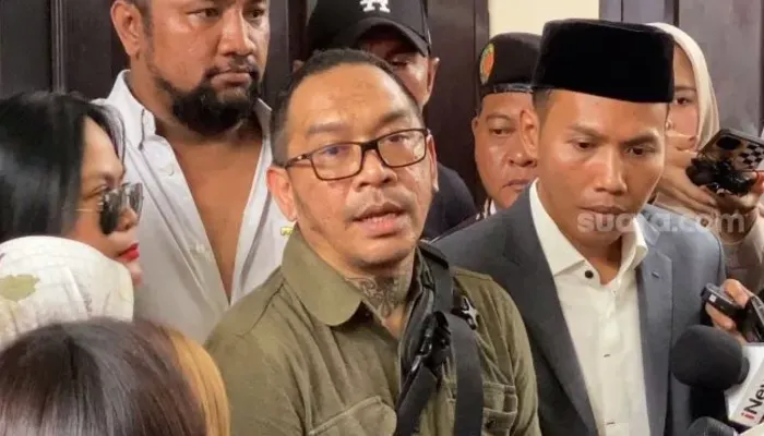 Ayah David Ozora, Jonathan Latumahina