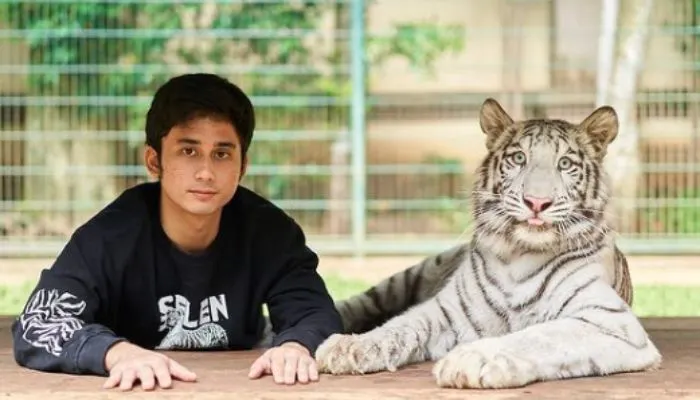 Sosok influencer Alshad Ahmad menjadi sorotan setelah sang mantan kekasih mengunggah kelahiran anak pertamanya.