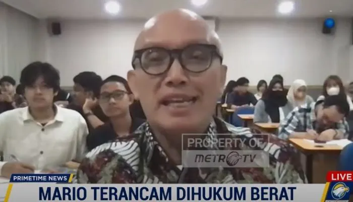 Pakar Hukum Pidana, Asep Iwan Iriawan mengungkapkan bahwa kasus penganiayaan yang dilakukan oleh Mario Dandy kepada David yang diduga karena adanya aduan dari AG seperti peristiwa Ferdy Sambo.