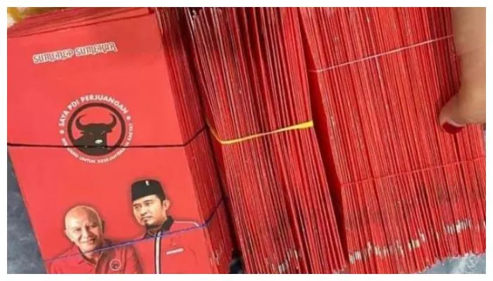 Kontroversi Bagi-Bagi Amplop di Masjid Milik Said Abdullah