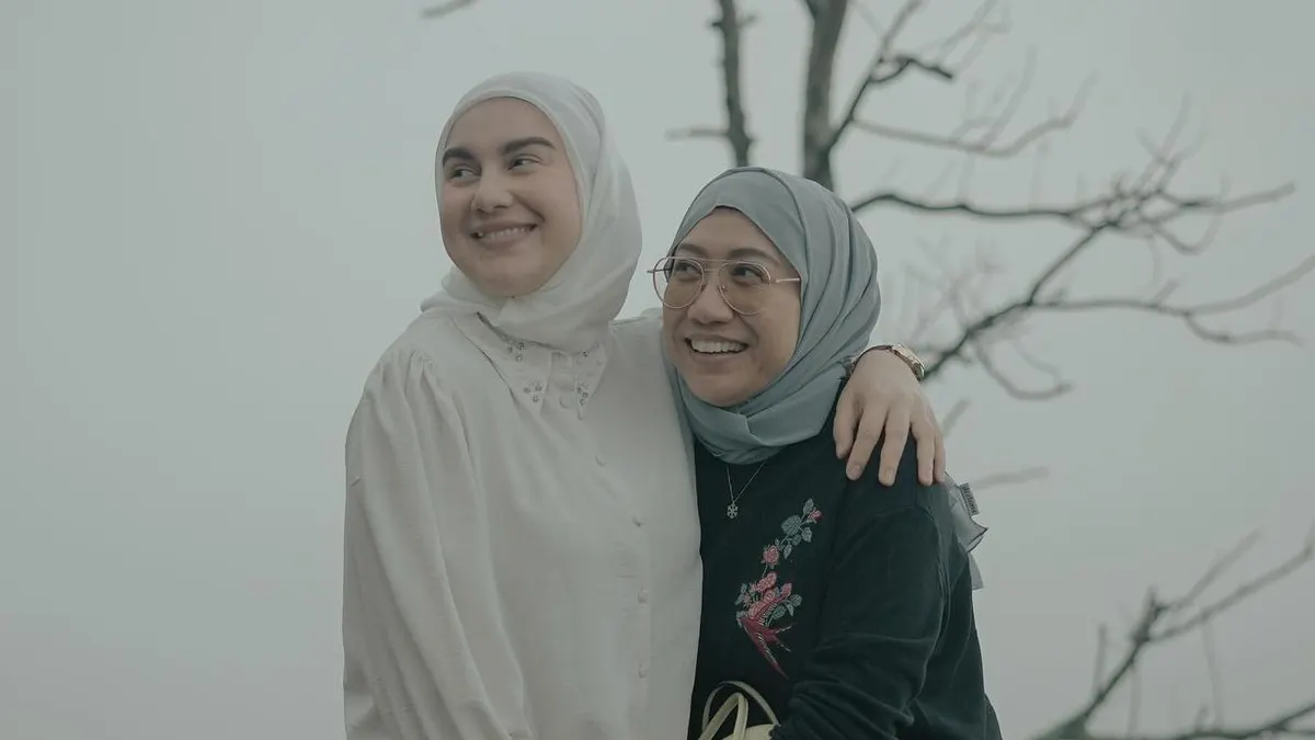 Irish Bella dan Ibunda 