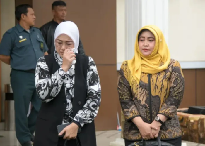 Anne Ratna Mustika