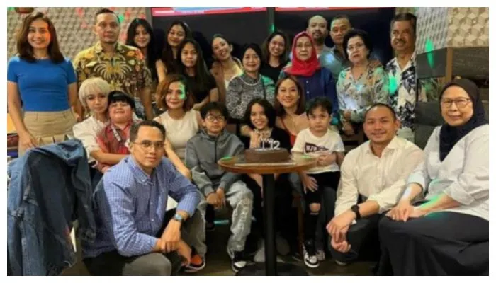 BCL bersama keluarga besar saat rayakan ulang tahun Noah