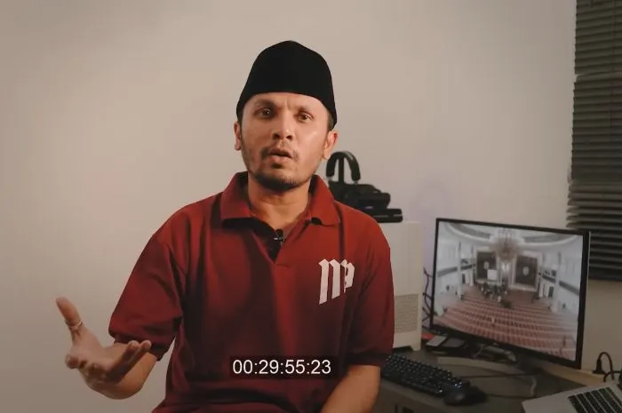 Penceramah Ustadz Hanan Attaki memberikan tips bagaimana cara anti nyesek menghadapi masalah besar dalam hidup.
