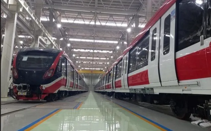 Pada tanggal 12 Juli 2023, LRT Jabodebek akan melakukan soft launching yang ditandai dengan uji coba terbatas bersama masyarakat sebelum beroperasi dengan tarif normal.