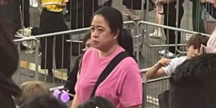 Viral foto wanita mirip Puan Maharani di konser BLACKPINK