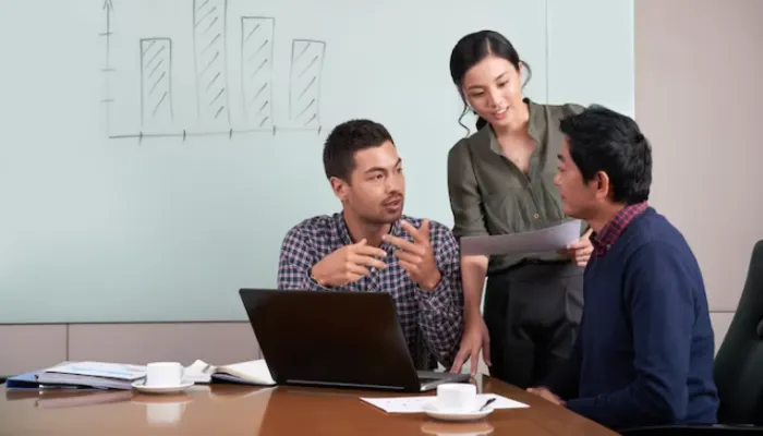 Ilustrasi Fresh Graduate pertama kerja