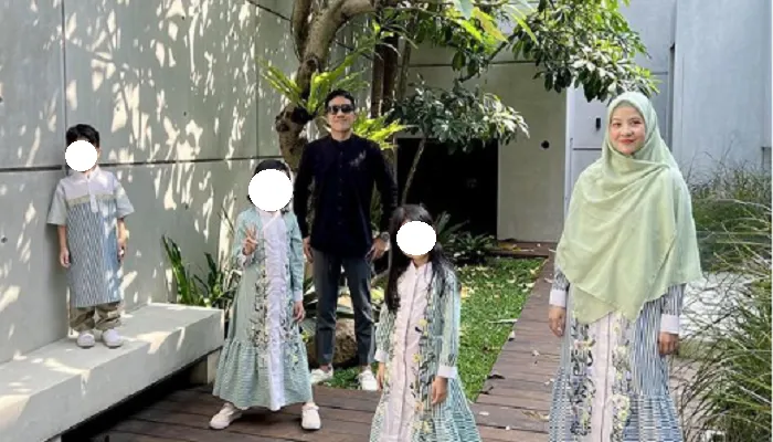 Potret keluarga Desta dan Natasya Rizky