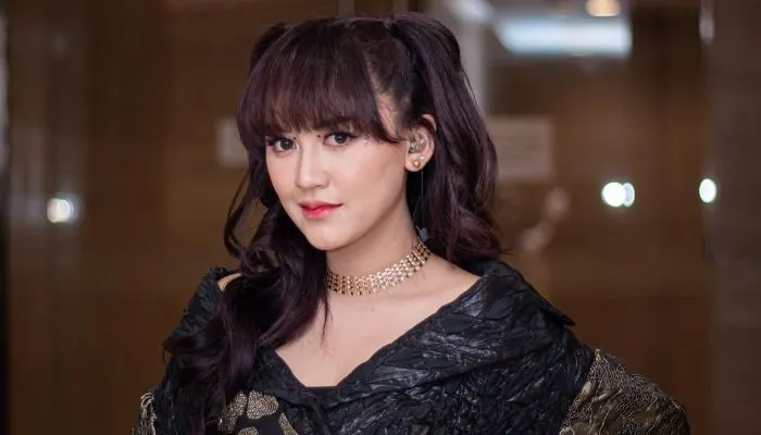 Jelang pernikahan antara Denny Caknan dan Bella Bonita, sosok Happy Asmara menjadi sorotan.