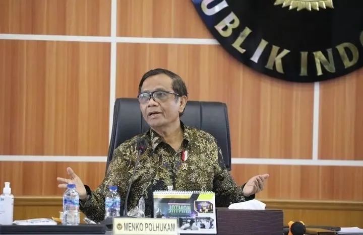 Momen panas saat Mahfud MD nekat membongkar aib DPR di kandang DPR sendiri saat Rapat Dengar Pendapat Umum.