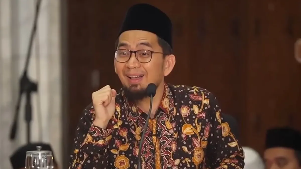 Pendakwah Ustadz Adi Hidayat dalam kesempatan memberikan pencerahan bagaimana urutan memotong kuku yang baik.
