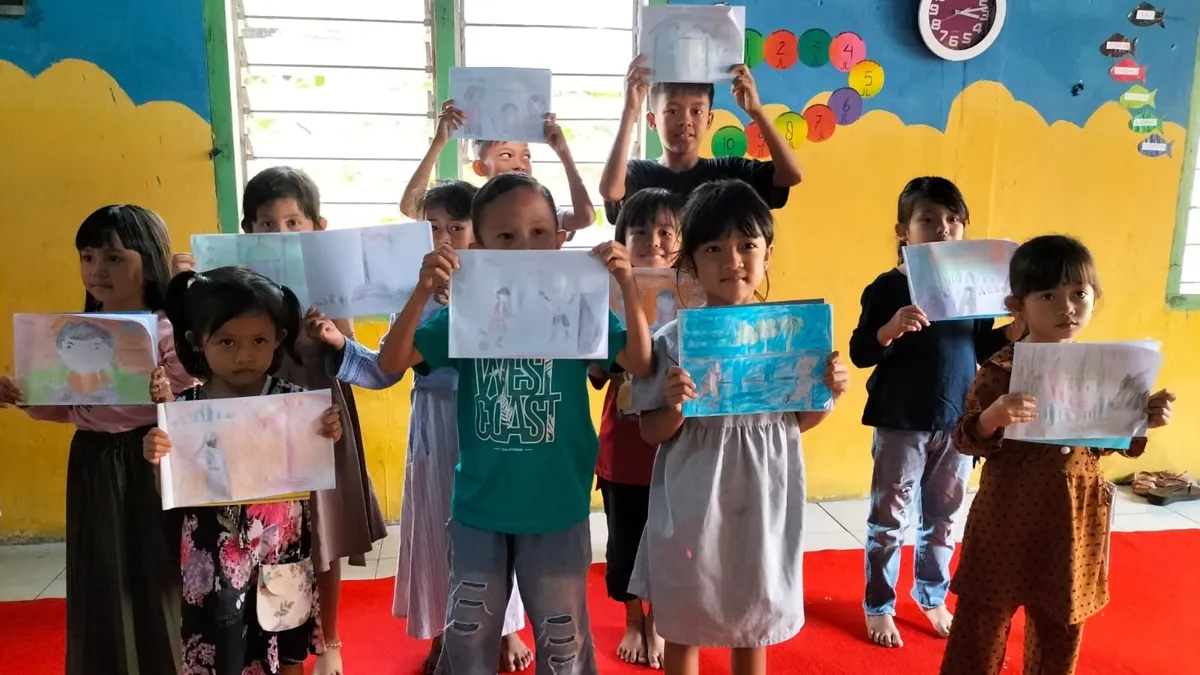 Memperhatikan 'jurang digital' pada pendidikan di Indonesia, PNM tuangkan kepedulian melalui perayaan Hari Anak Nasional 2023 di 100 Ruang Pintar.