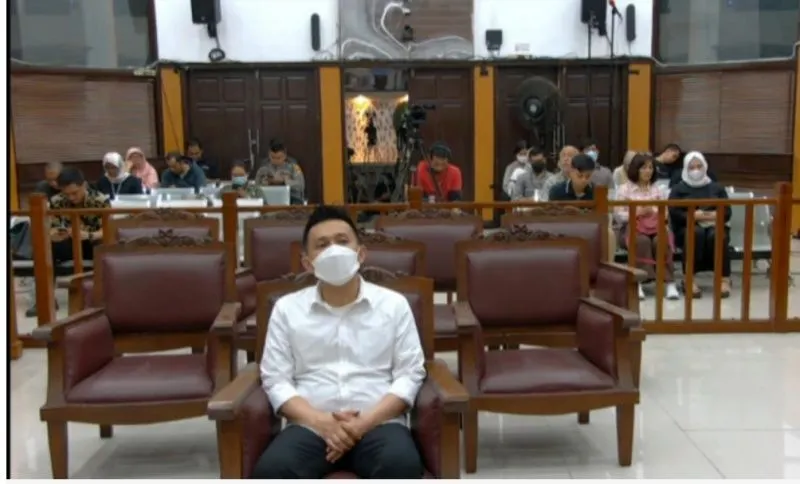 Chuck Putranto batal dipecat dari kepolisian. Ia juga dinyatakan tetap menjadi anggota Polri setelah hukumnya berakhir.
