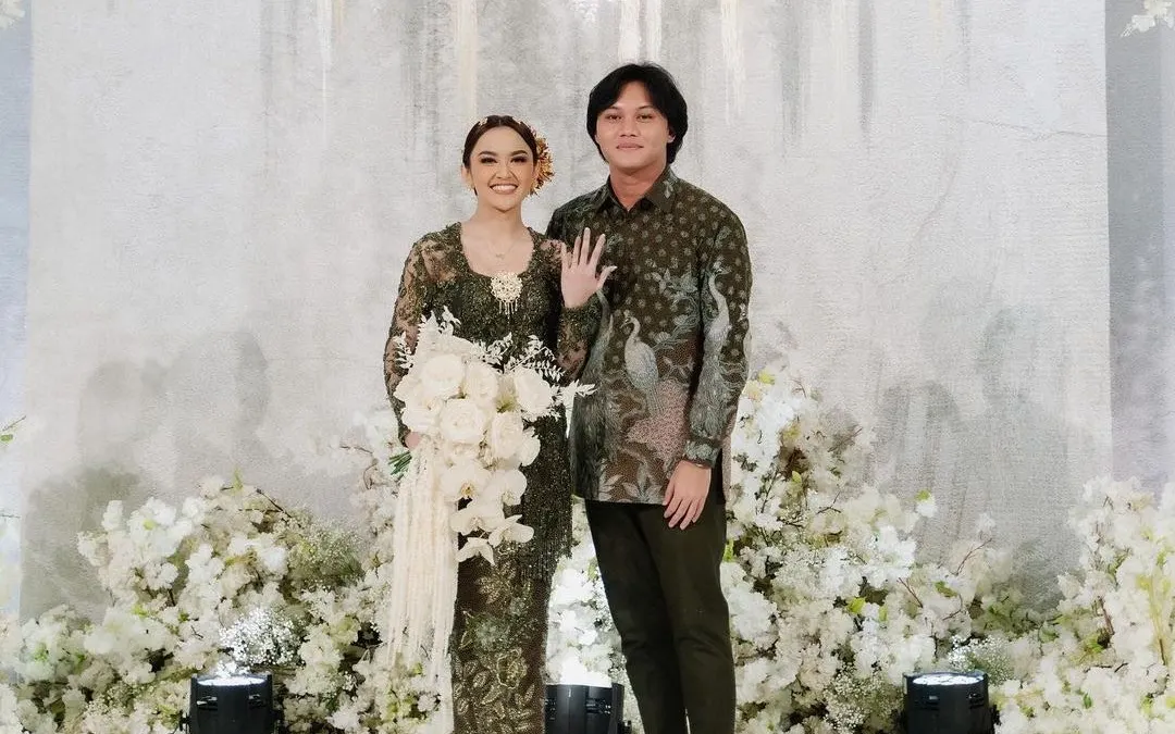  Rizky Febian dan Mahalini Resmi Tunangan 