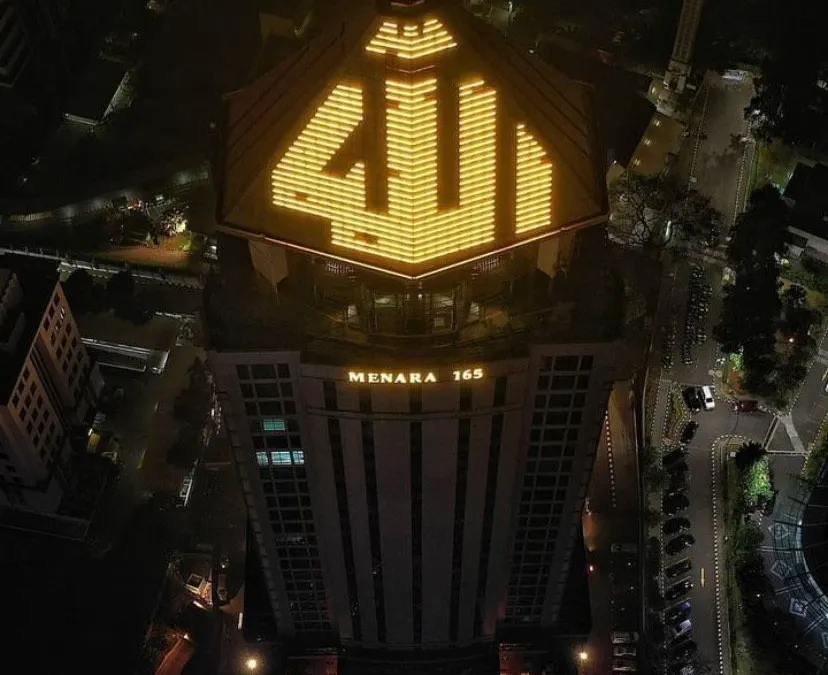 Keindahan Masjid Menara 165 yang Tertinggi di Jakarta Terbuka Untuk Umum