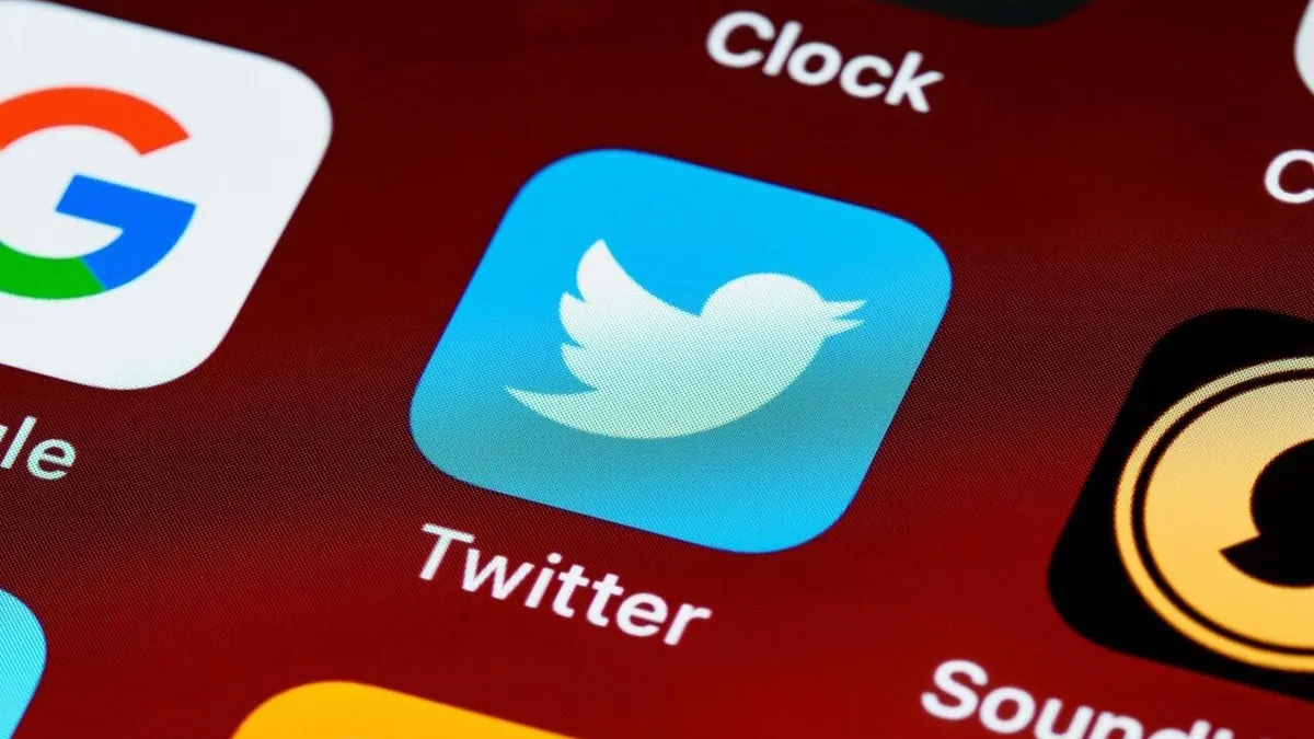  Ilustrasi aplikasi Twitter