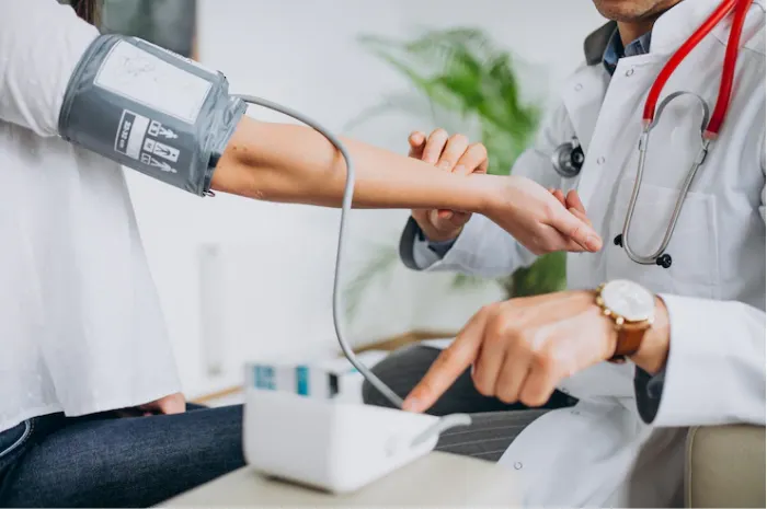 Nah bagi yang ingin lolos tahap Medical Check Up saat daftar kerja di perusahaan, simak enam tips berikut ini ya.