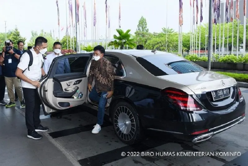Kejaksaan Agung alias Kejagung menduga Johnny G Plate terlibat dalam kasus korupsi yang merugikan negara Rp8 triliun.