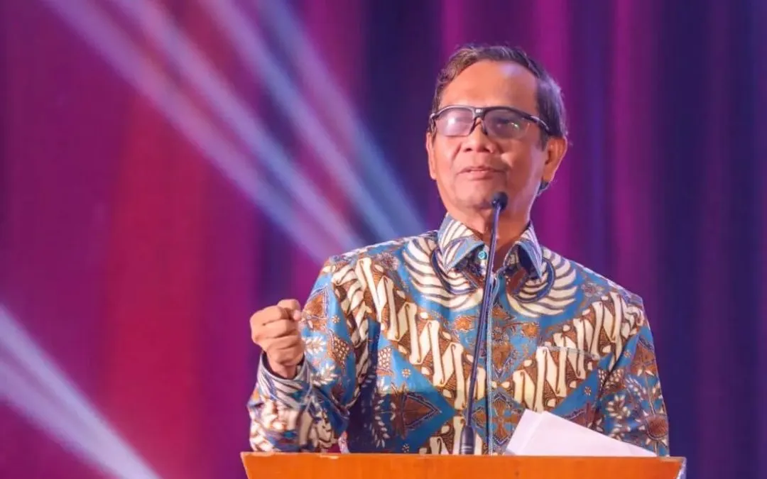 Jokowi telah menunjuk Mahfud MD sebagai Plt Menkominfo gantikan Johnny G Plate yang terlibat korupsi.