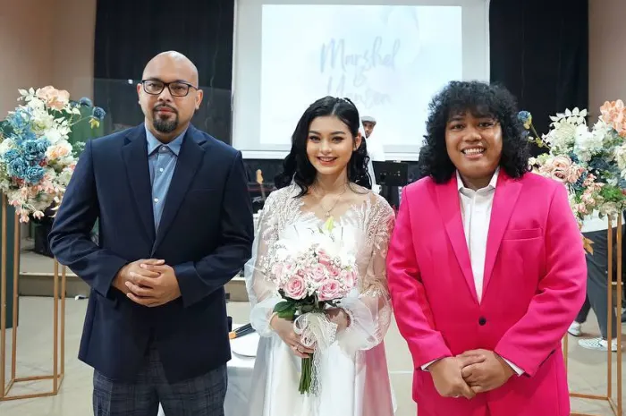 Netizen banyak berspekulasi mengenai kapan Marshel Widianto dan Cesen sebenarnya menikah, kini sudah dikaruniai anak.