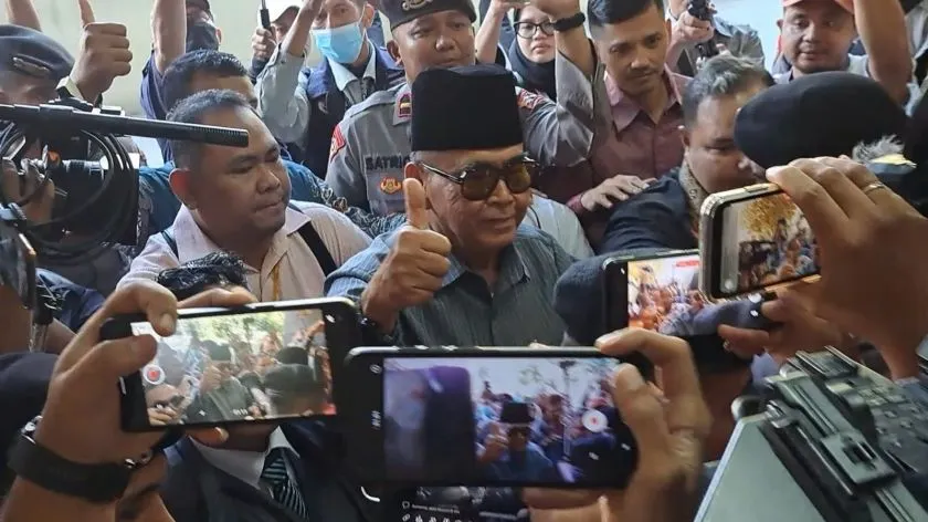 Panji Gumilang tiba di Bareskrim Polri untuk menjalani pemeriksaan kasus dugaan penistaan agama, Selasa, 1 Agustus 2023.