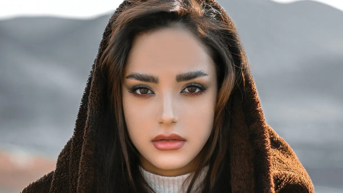 Percaya atau tidak, berbicara mengenai kepribadian, ternyata alis juga bisa jadi cara untuk mengetahui karakter seorang wanita.