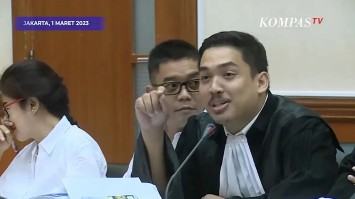 Potret Persidangan Teddy Minahasa