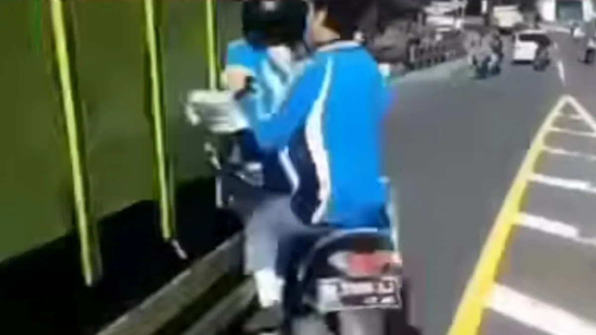 Viral Video Pelajar Hindari Razia Polisi Malah Hampir Celaka Terserempet Truk